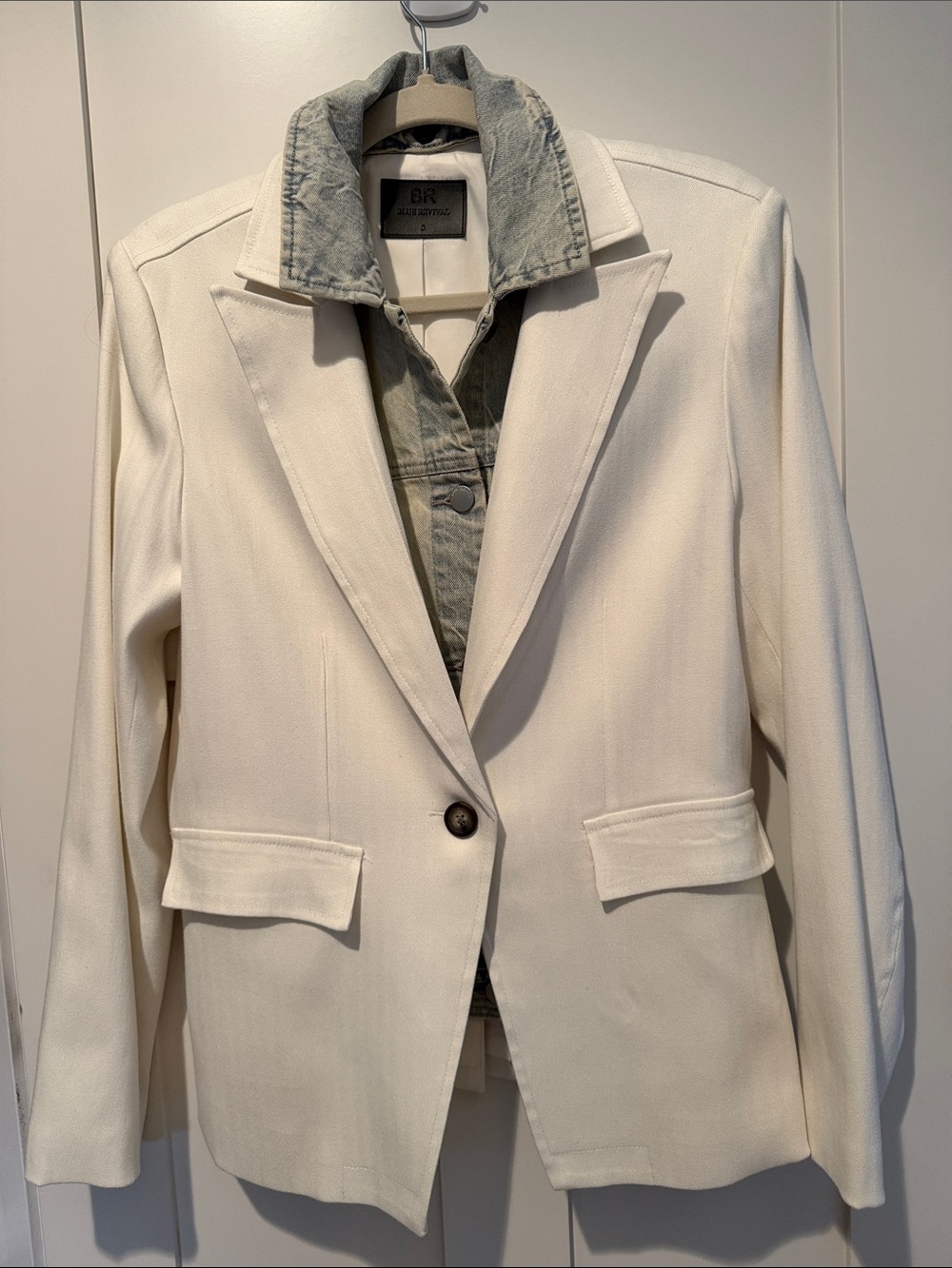 BR Blue Revival Cream Tailored Single-Button Blazer